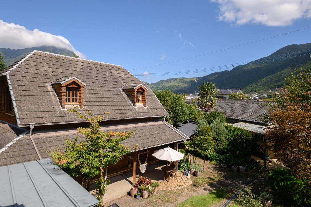 Yufuin Flora House Bed & Breakfast Exterior photo