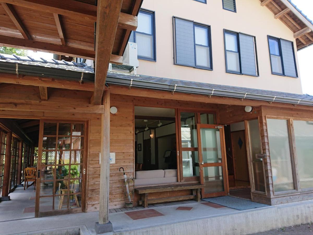 Yufuin Flora House Bed & Breakfast Exterior photo